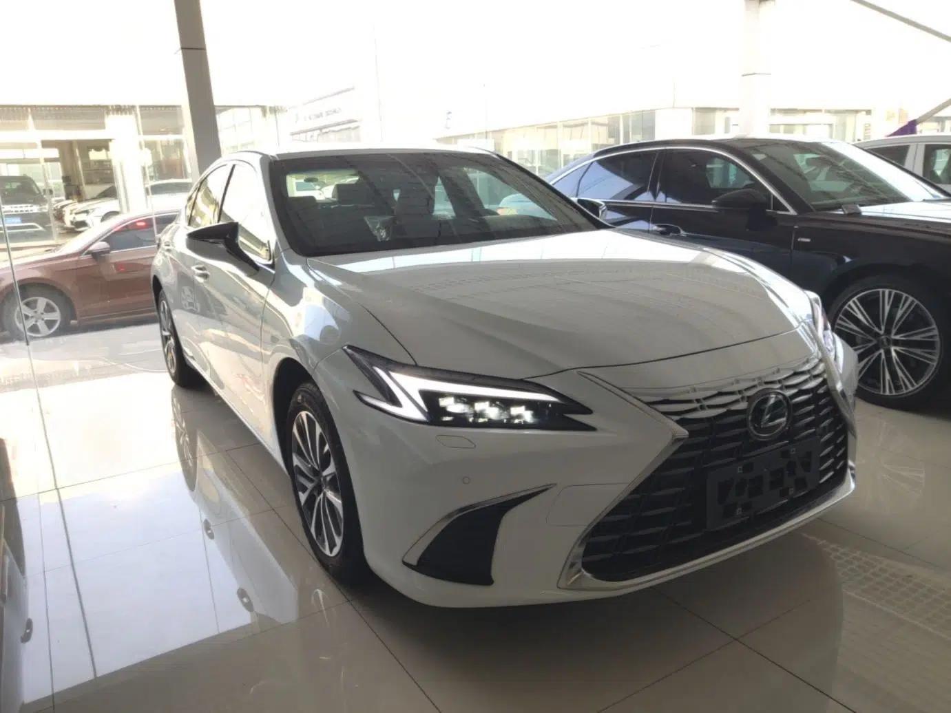 Lexus ES 2025 200 Premium Edition — миниатюра 3