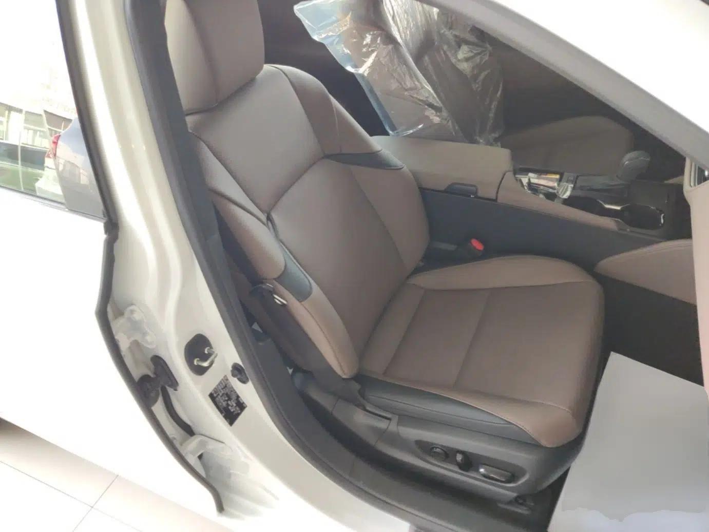 Lexus ES 2025 200 Premium Edition — миниатюра 23