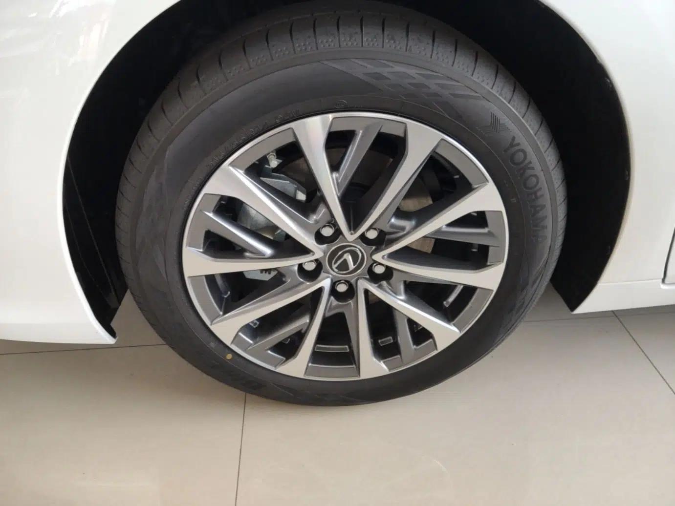 Lexus ES 2025 200 Premium Edition — миниатюра 8