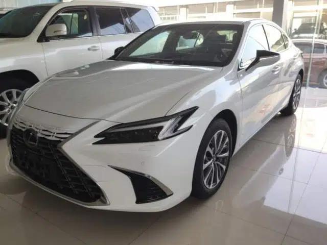 Lexus ES 2025 200 Premium Edition
