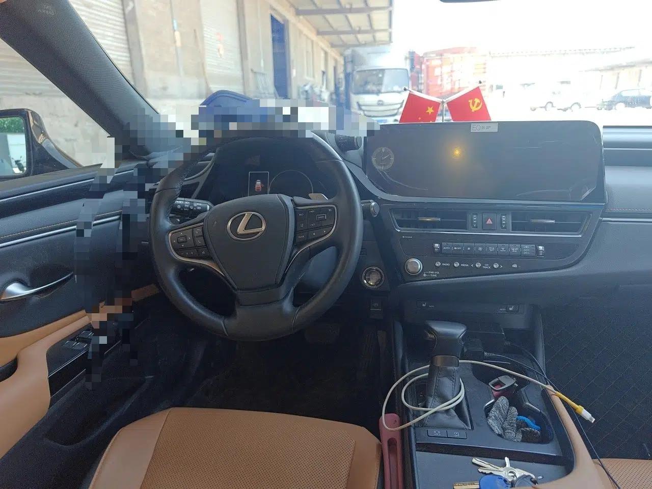 Lexus ES 2022 200 Excellence Edition — миниатюра 11