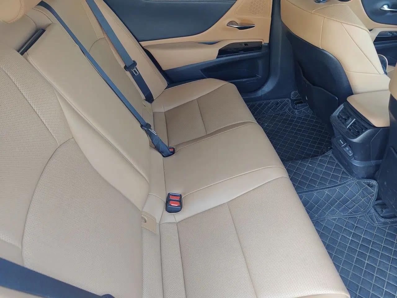 Lexus ES 2022 200 Excellence Edition — миниатюра 18