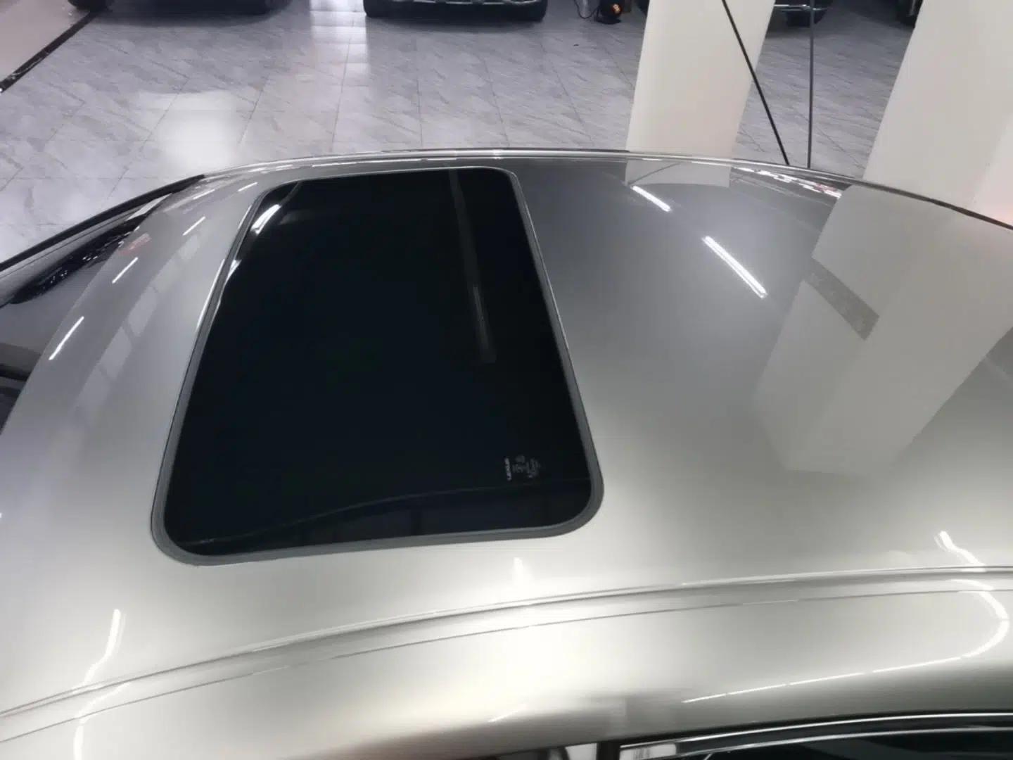 Lexus ES 2025 300h Deluxe Edition — миниатюра 11
