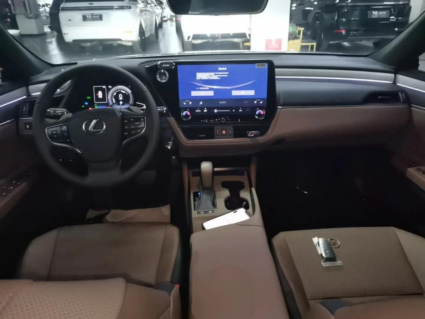 Lexus ES 2025 300h Deluxe Edition — миниатюра 13