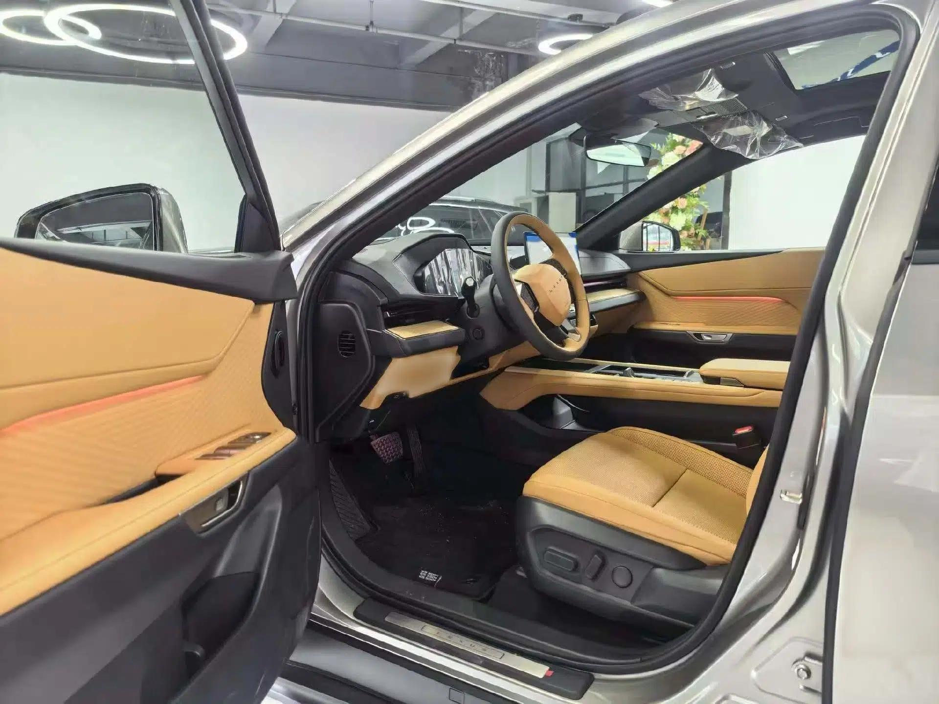 Lexus ES 2026 Model 300h Base Version — миниатюра 21