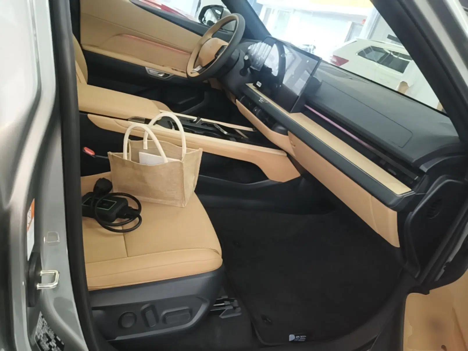 Lexus ES 2026 Model 300h Base Version — миниатюра 22
