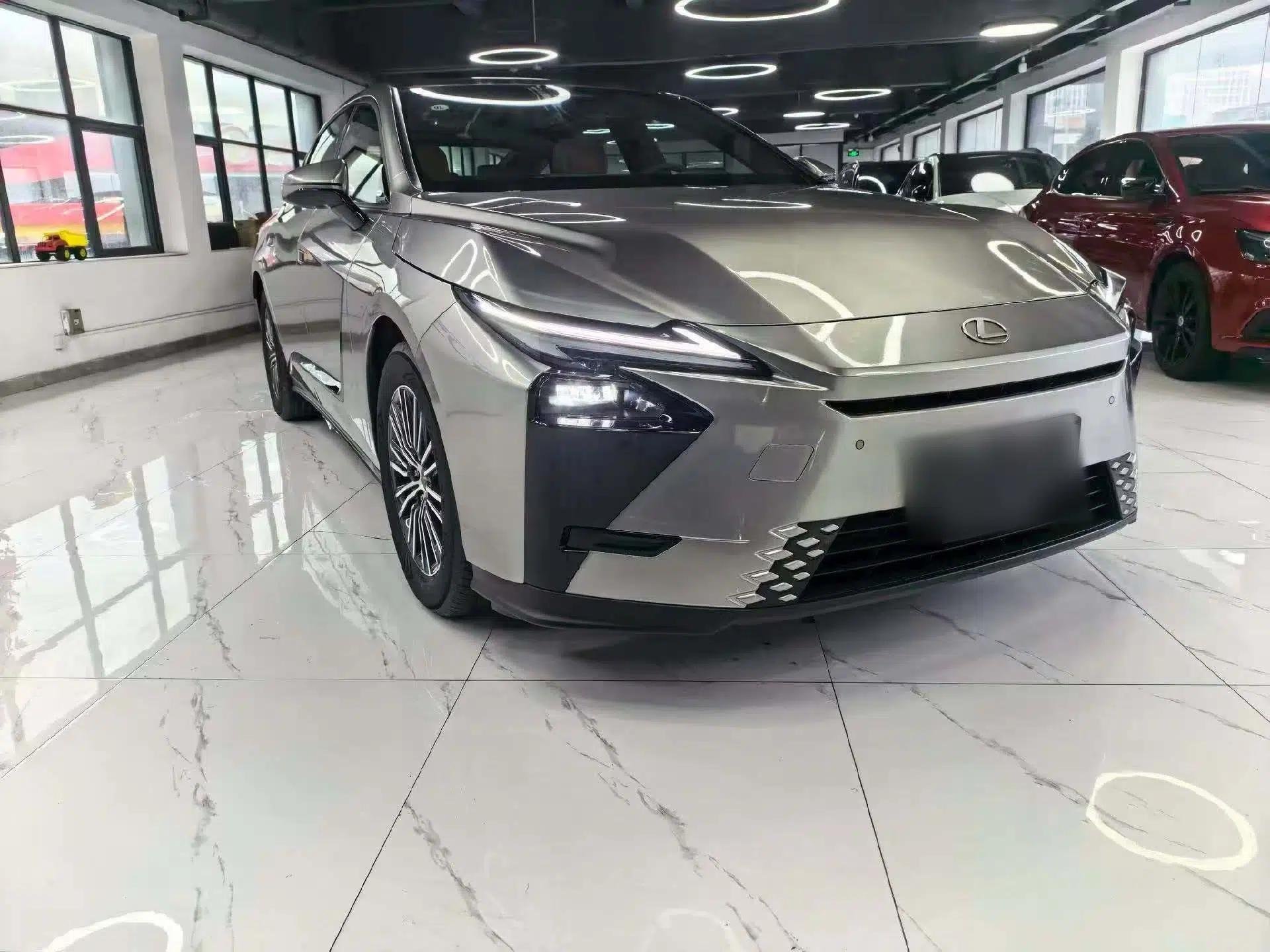 Lexus ES 2026 Model 300h Base Version — миниатюра 7