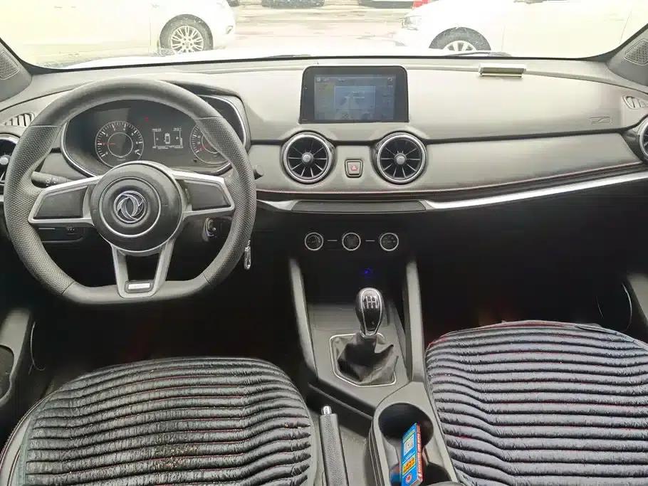 Fengguang 500 2021 Model 1.5L Manual Enjoyment Edition — миниатюра 12