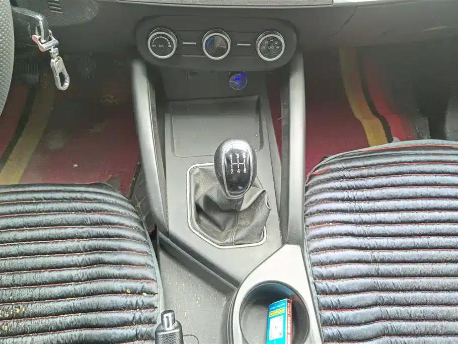 Fengguang 500 2021 Model 1.5L Manual Enjoyment Edition — миниатюра 16