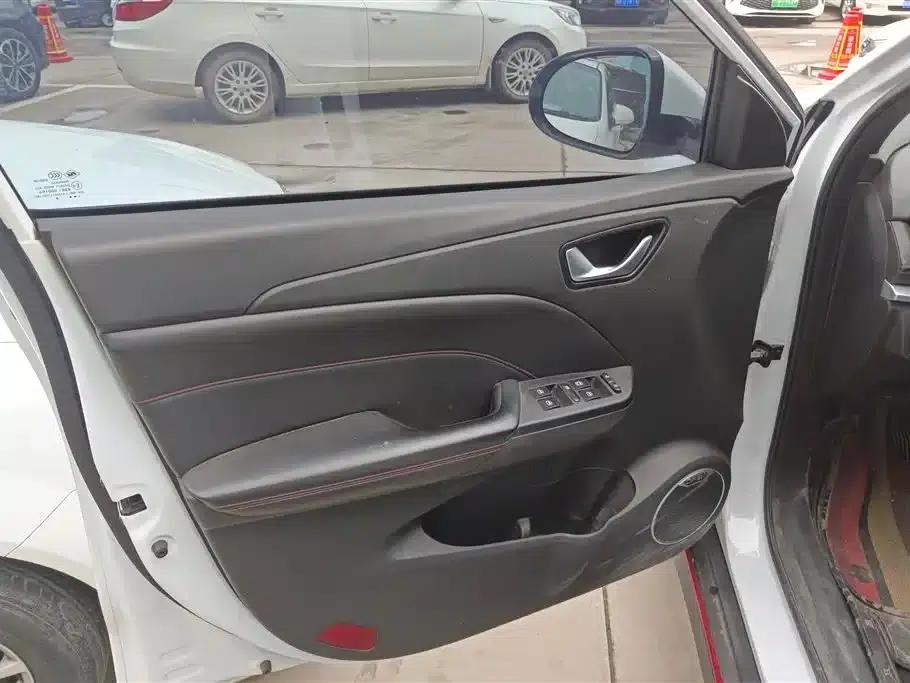 Fengguang 500 2021 Model 1.5L Manual Enjoyment Edition — миниатюра 7