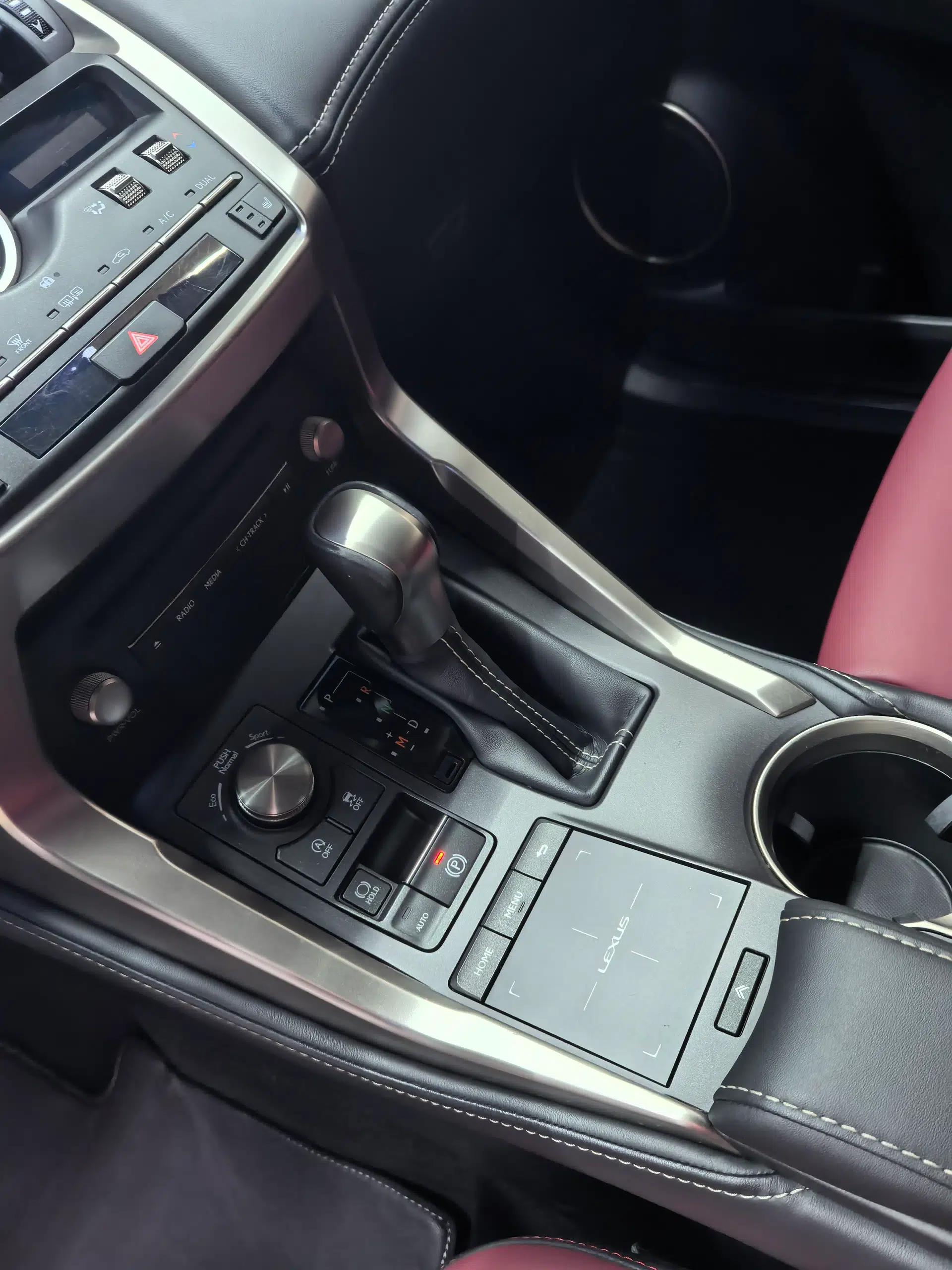 Lexus NX 2020 200 Front-Wheel Drive Vmotion Edition China VI Standard — миниатюра 11
