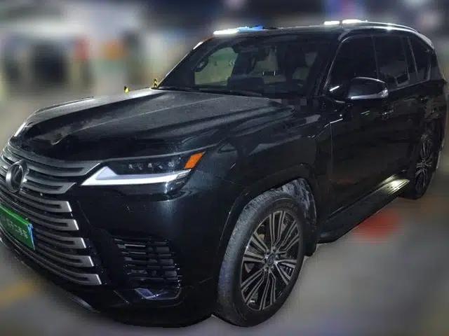 Lexus LX 