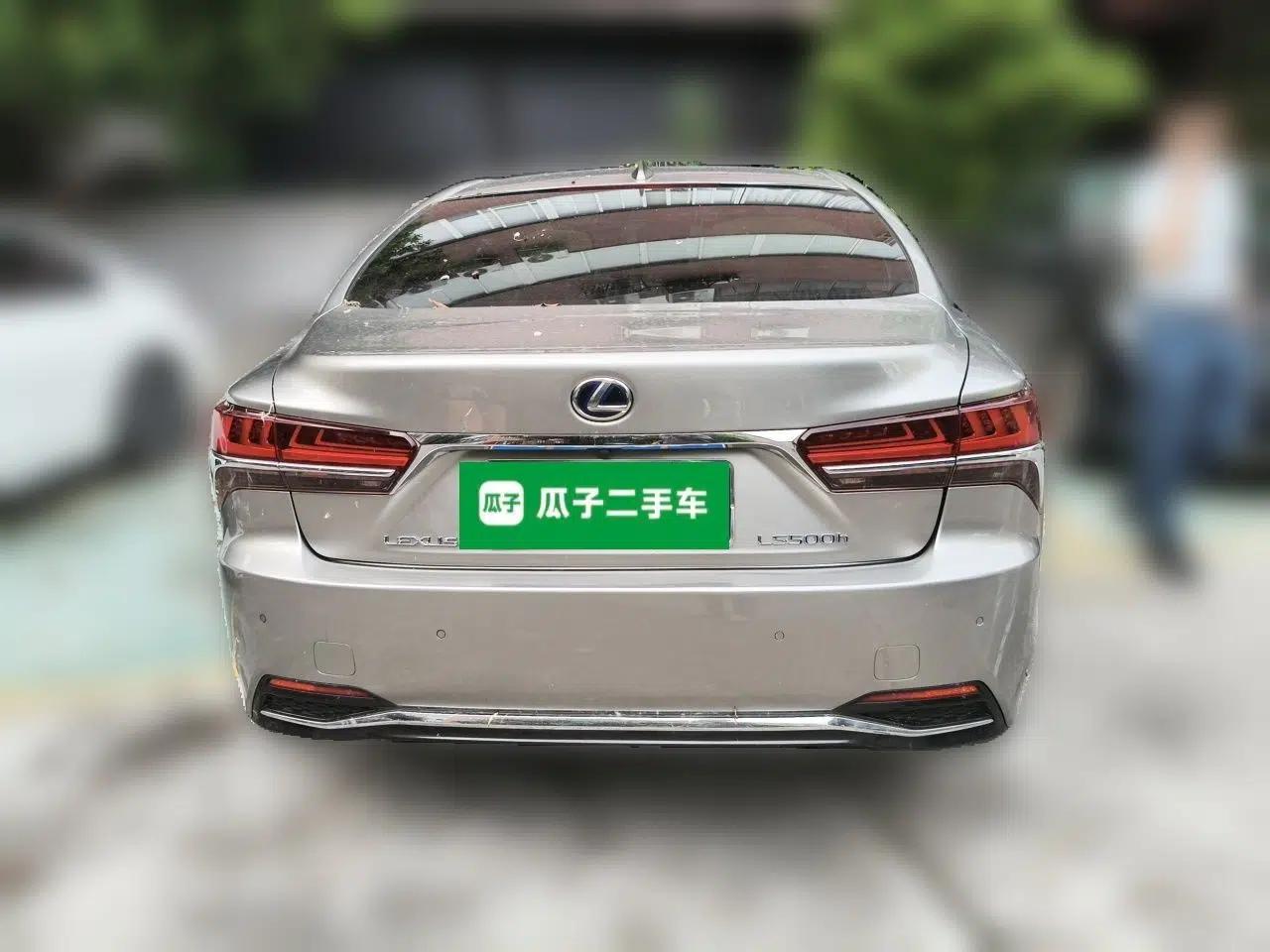 Lexus LS 2018 500h Luxury Edition China V Standard — миниатюра 5