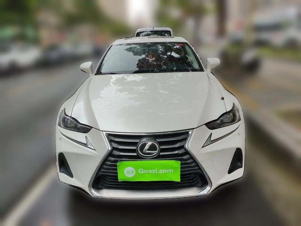 Lexus IS 2017 300 Leading Edition — миниатюра 2
