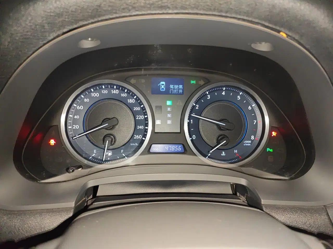 Lexus IS 2011 250 Sport Edition — миниатюра 12
