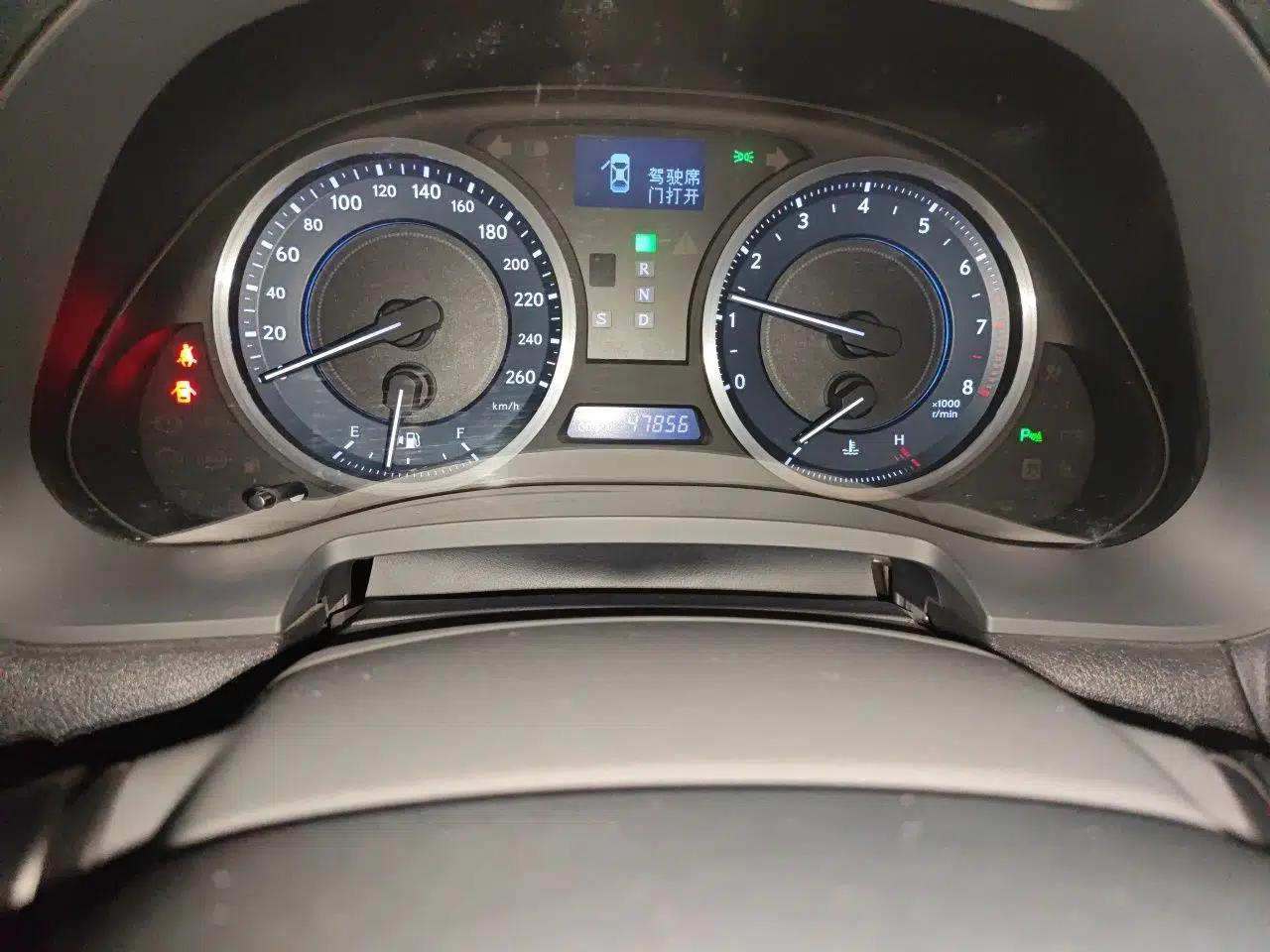 Lexus IS 2011 250 Sport Edition — миниатюра 13