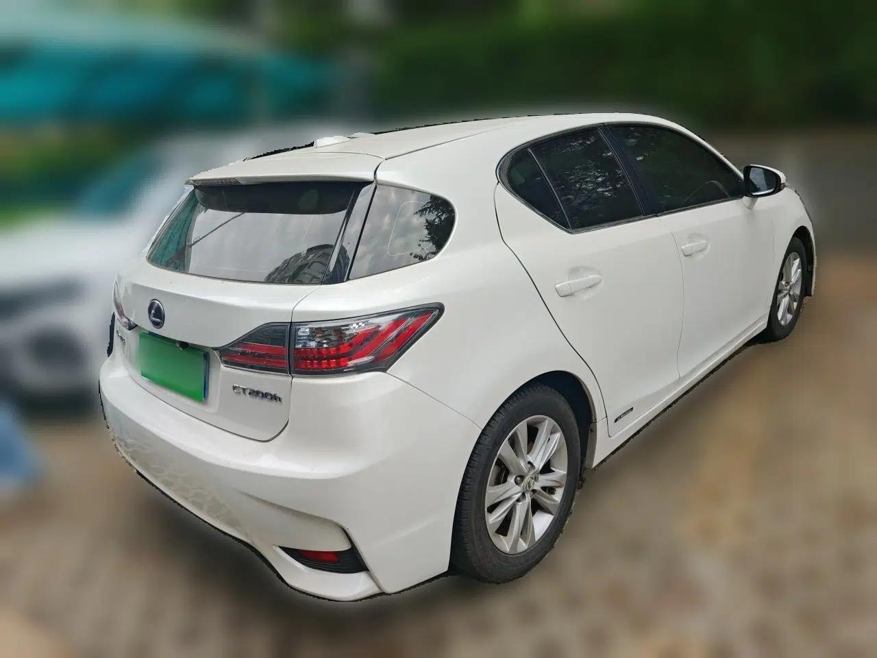 Lexus CT 2014 CT200h Elite Edition Monochrome — миниатюра 6
