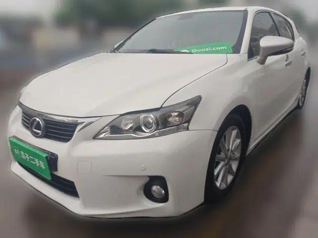 Lexus CT 2013 CT200h Floral Elegance Edition