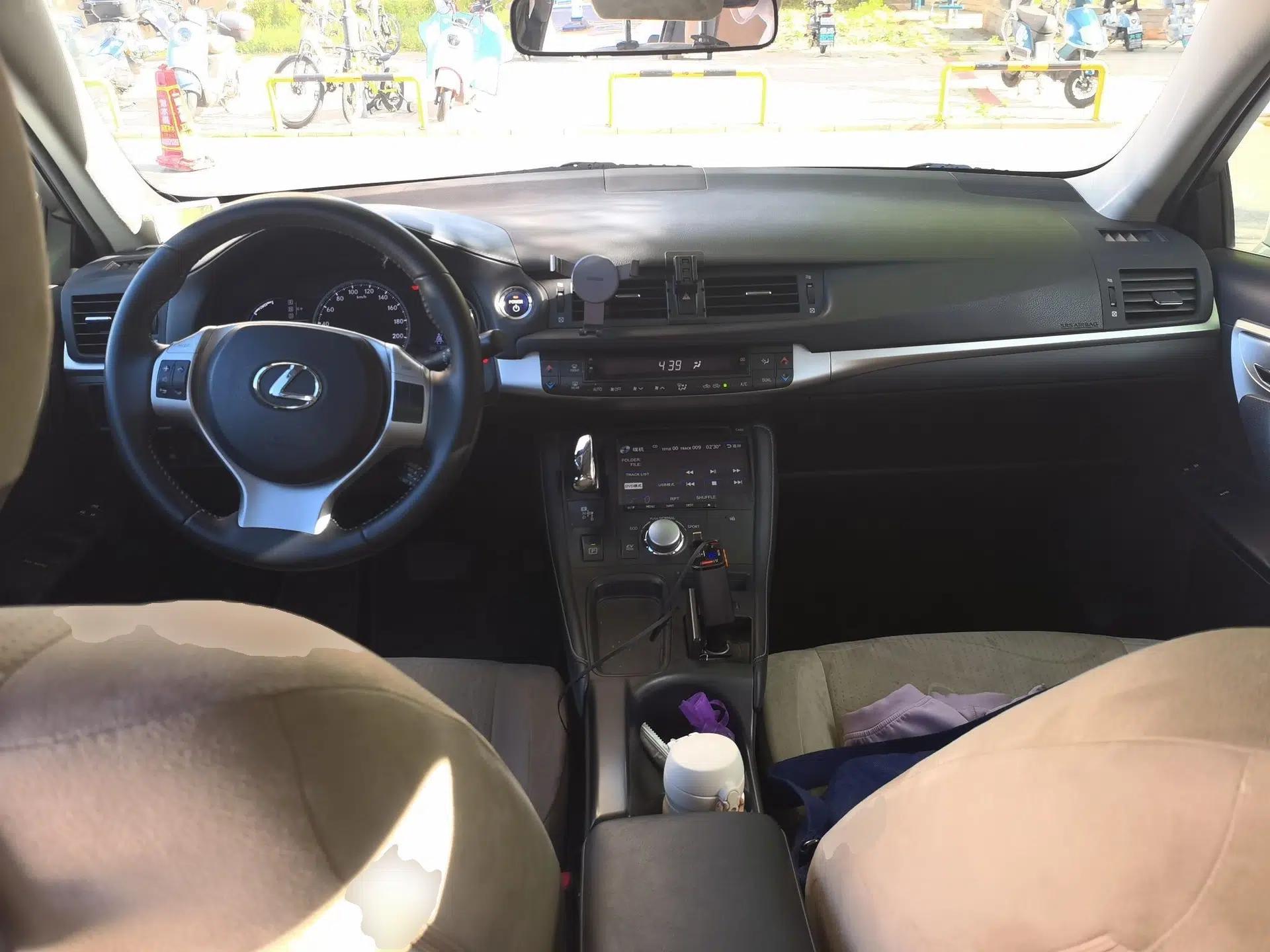Lexus CT 2012 CT200h Elite Edition — миниатюра 10