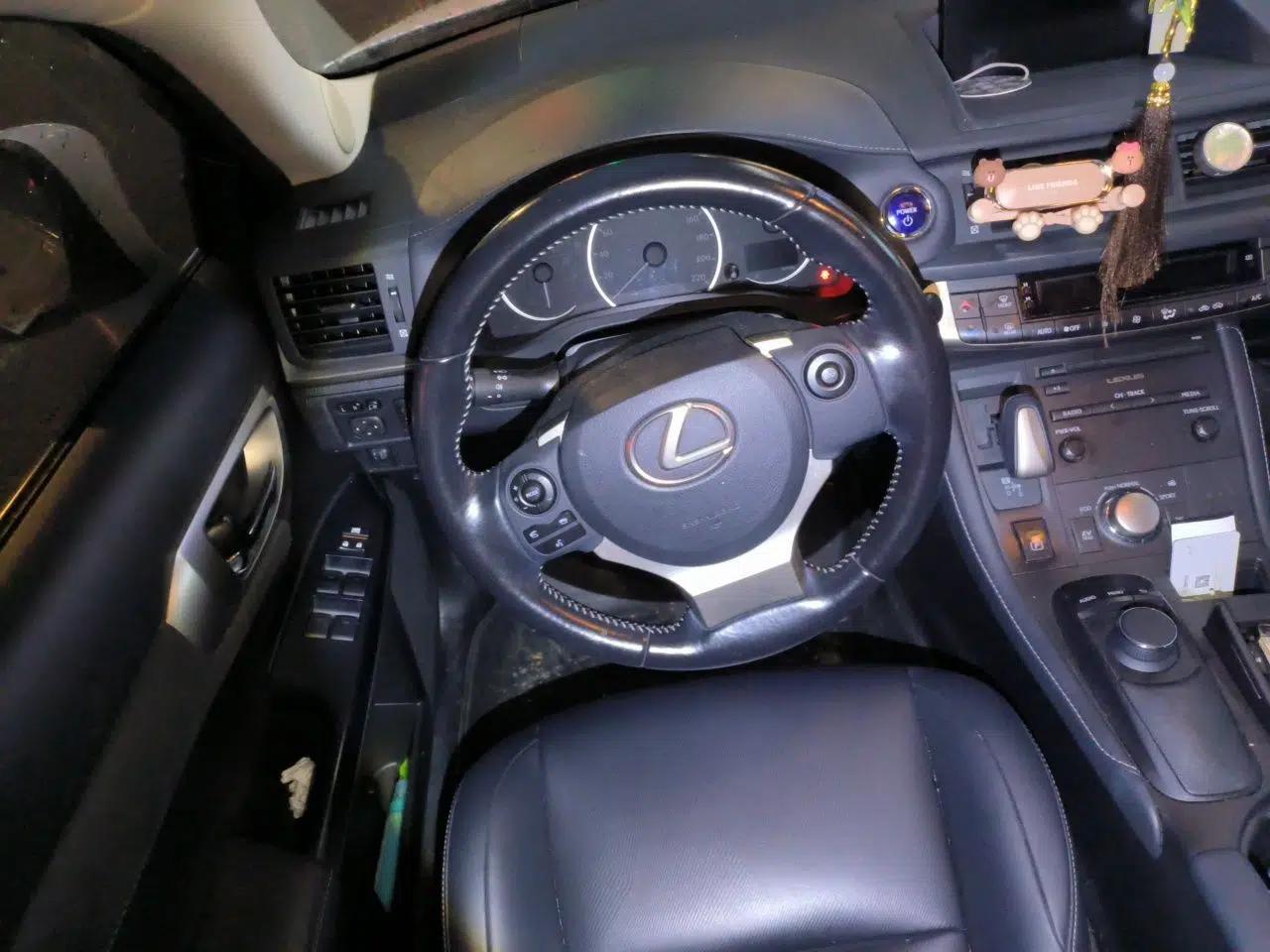 Lexus CT 2017 CT200h Comfort Edition Monochrome China VI — миниатюра 11