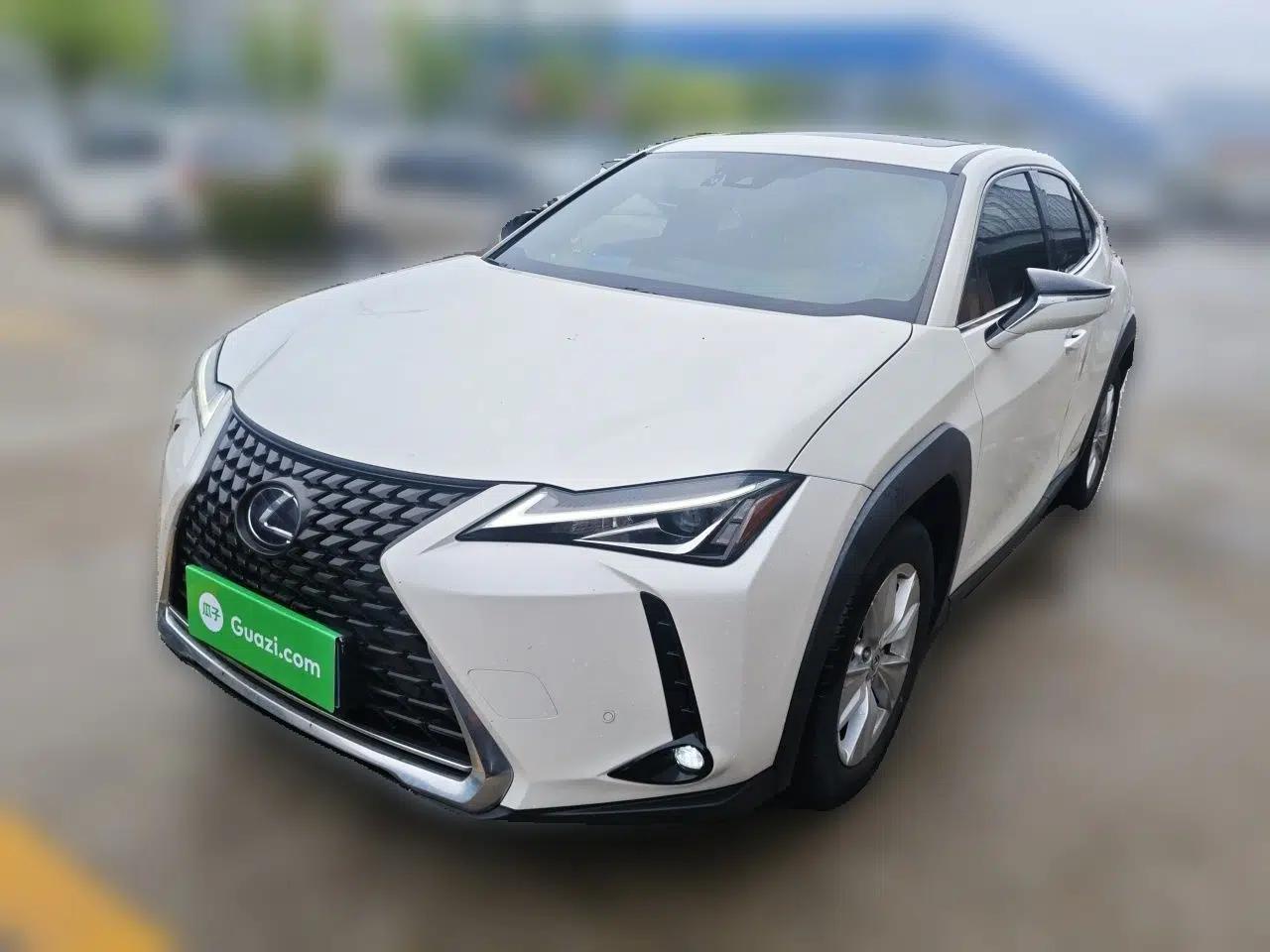Lexus UX 2020 260h Explore & Adventure Edition — миниатюра 1