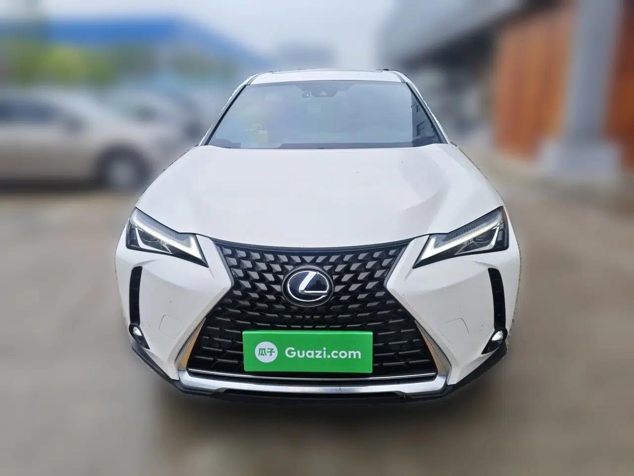 Lexus UX 2020 260h Explore & Adventure Edition — миниатюра 2