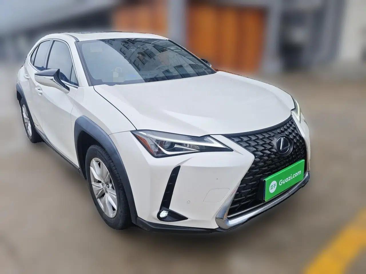Lexus UX 2020 260h Explore & Adventure Edition — миниатюра 3