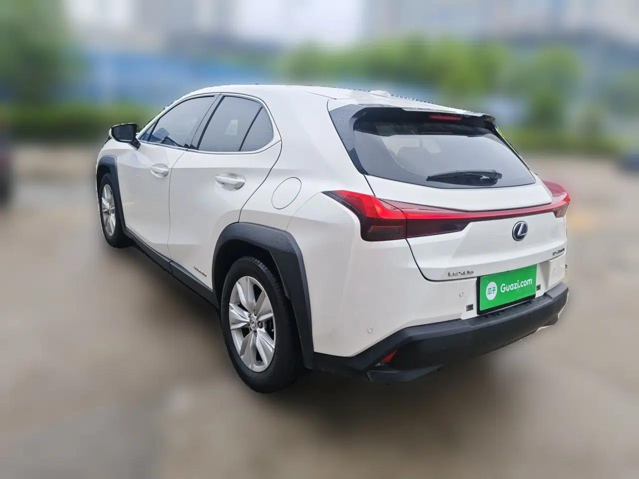 Lexus UX 2020 260h Explore & Adventure Edition — миниатюра 4