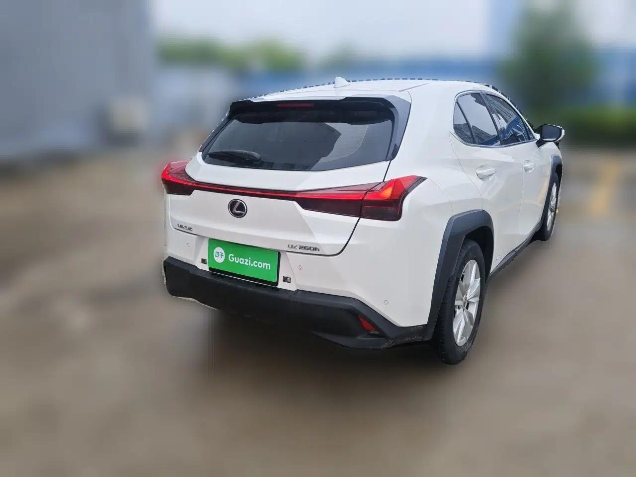Lexus UX 2020 260h Explore & Adventure Edition — миниатюра 6