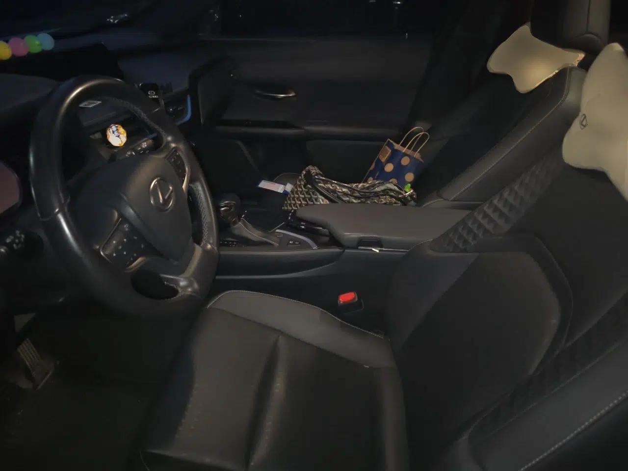 Lexus UX 2020 260h Explore & Adventure Edition — миниатюра 16