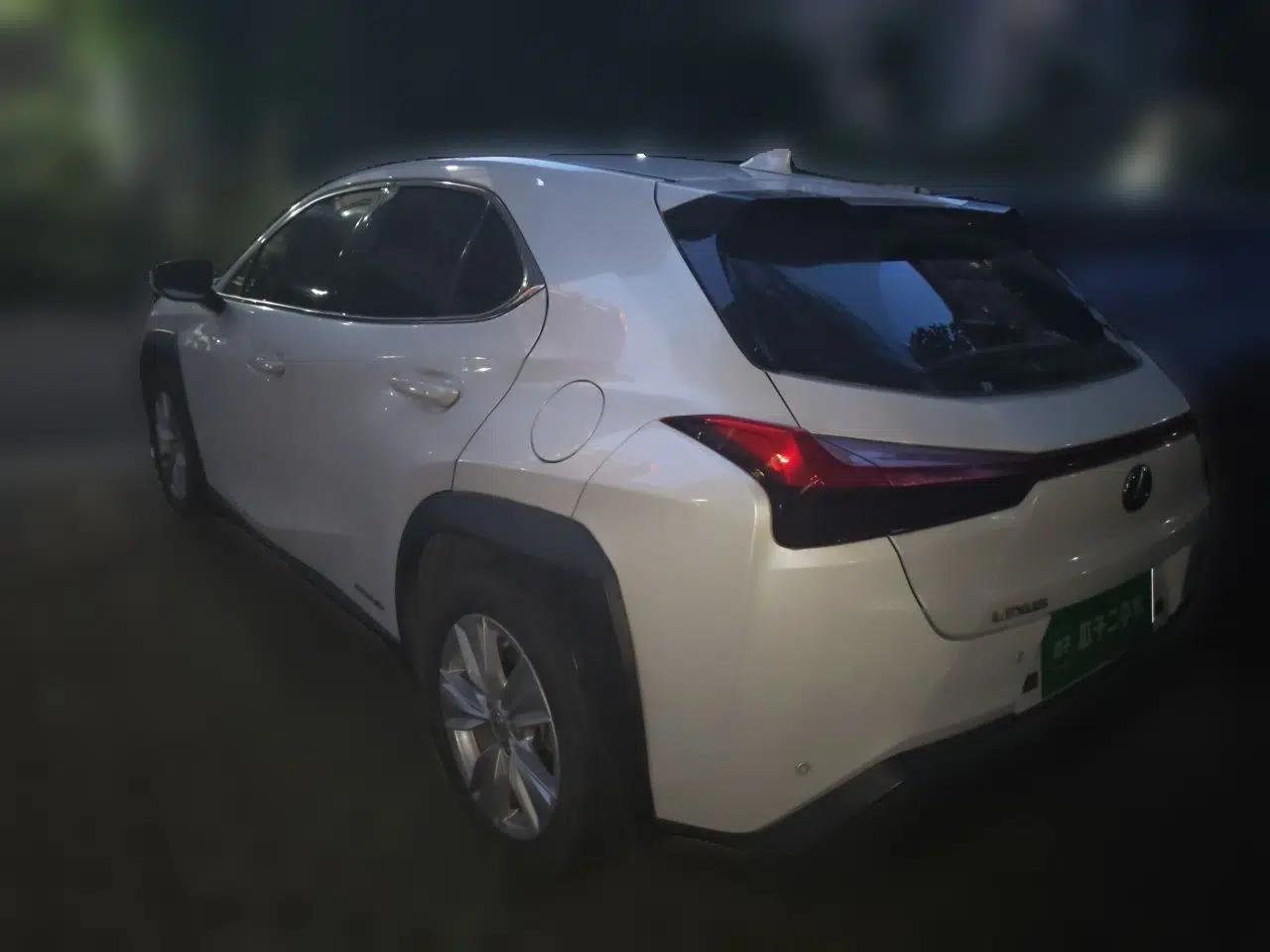Lexus UX 2020 260h Explore & Adventure Edition — миниатюра 4