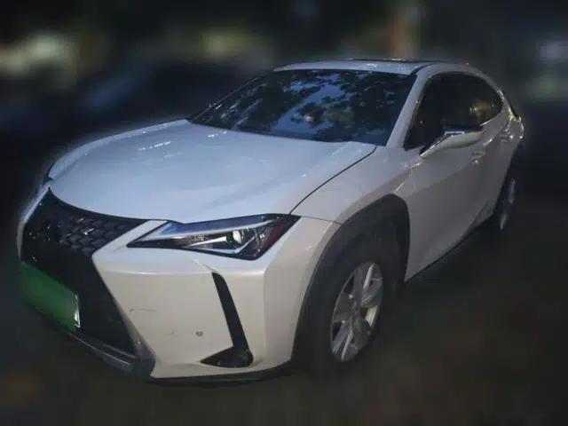 Lexus UX 2020 260h Explore & Adventure Edition