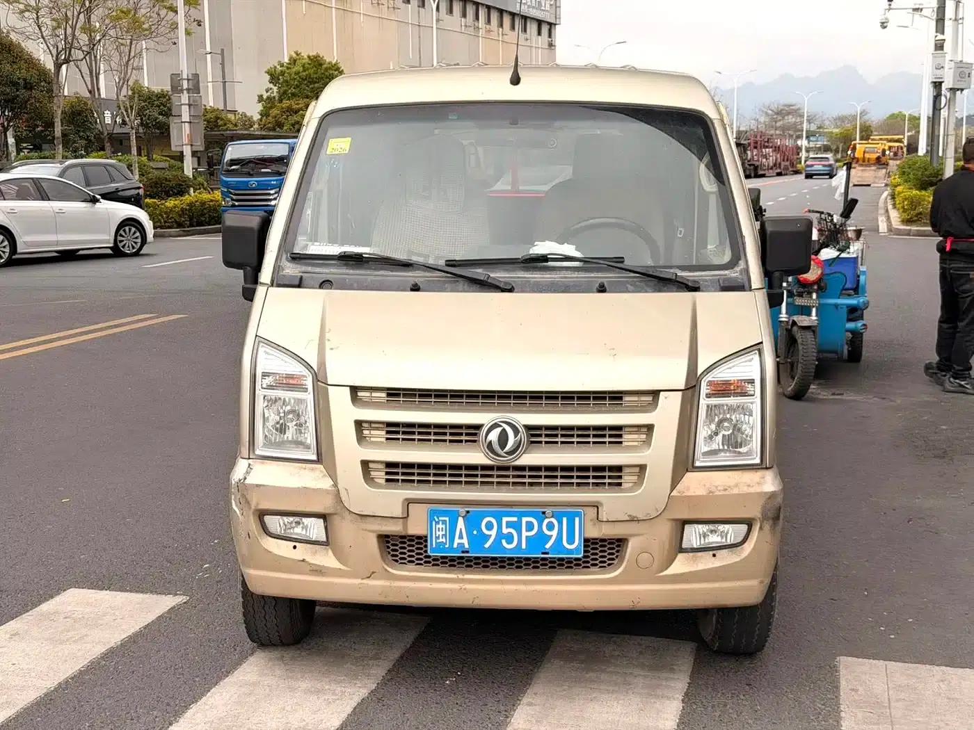 Dongfeng Xiaokang C37 2016 Model 1.5L Classic II DK15-06 — миниатюра 2