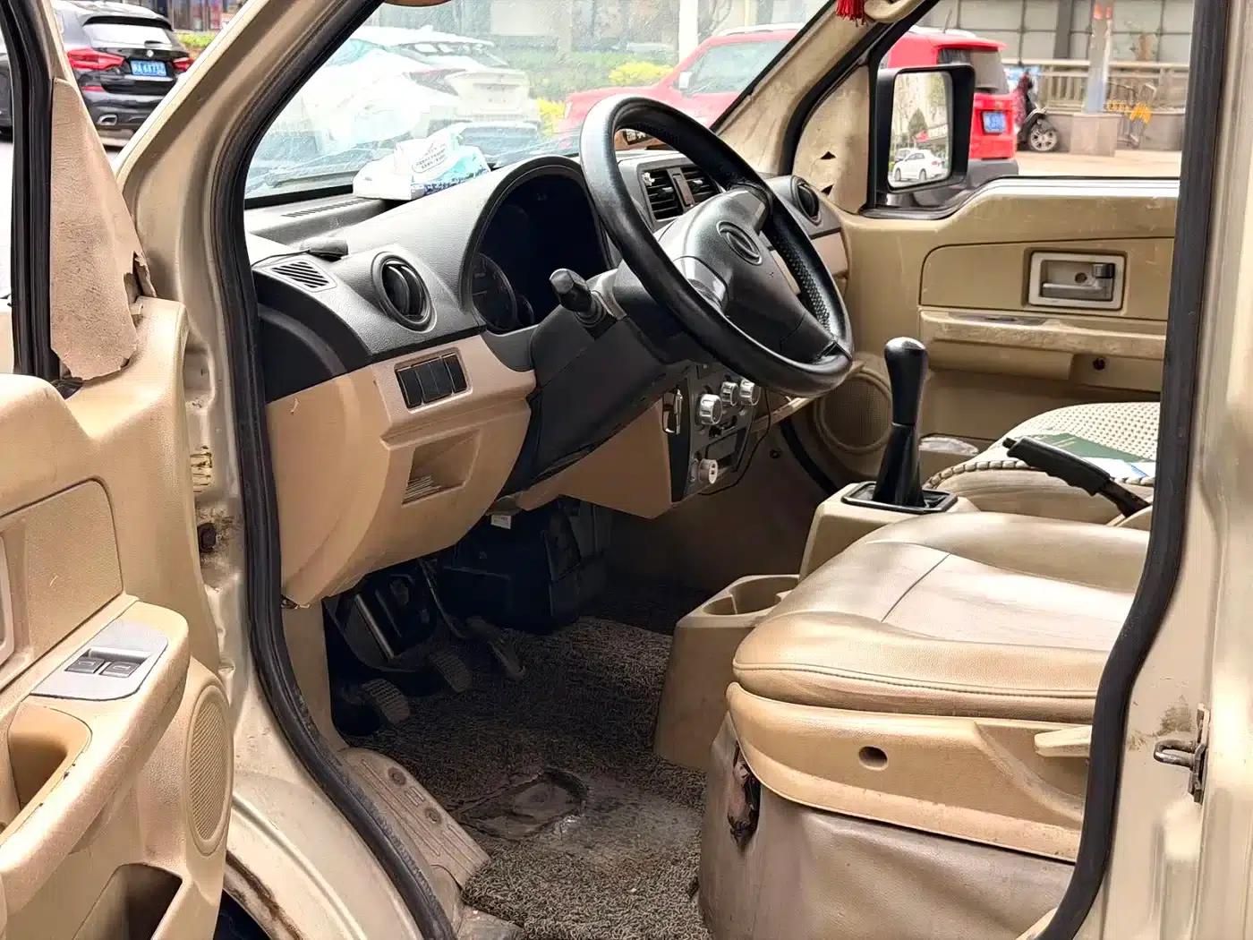 Dongfeng Xiaokang C37 2016 Model 1.5L Classic II DK15-06 — миниатюра 6