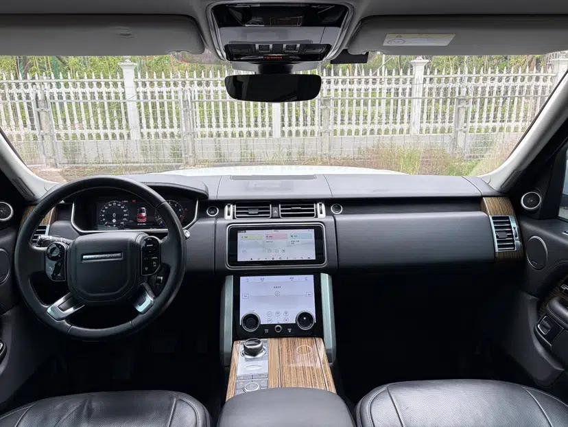 Land Rover Range 2018 3.0 SC V6 Vogue SE Long-Wheelbase Edition — миниатюра 17