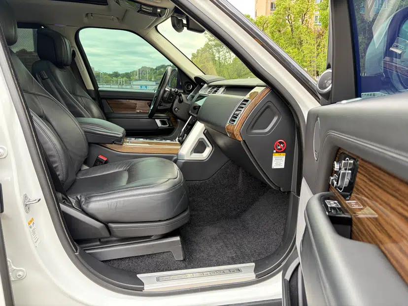 Land Rover Range 2018 3.0 SC V6 Vogue SE Long-Wheelbase Edition — миниатюра 23