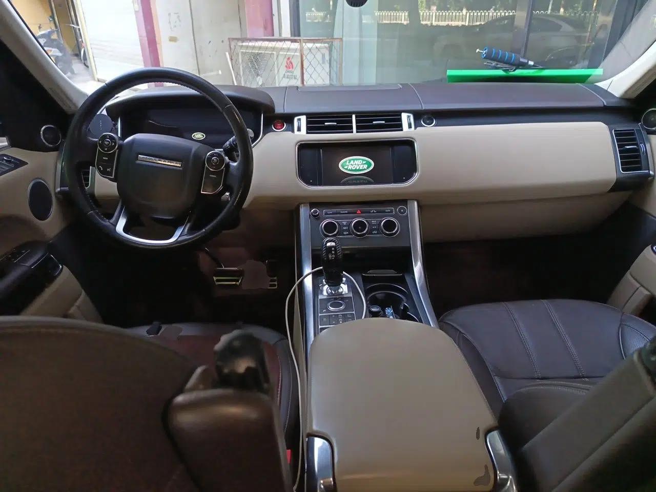 Land Rover Range Sport 2015 3.0 SDV6 HSE — миниатюра 10