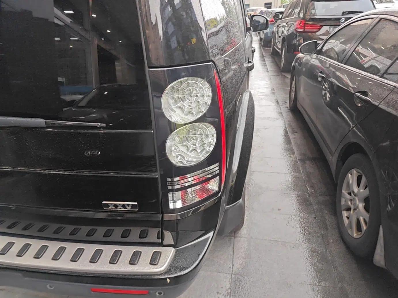 Land Rover Discovery 2014 3.0 SC V6 XXV Edition — миниатюра 7