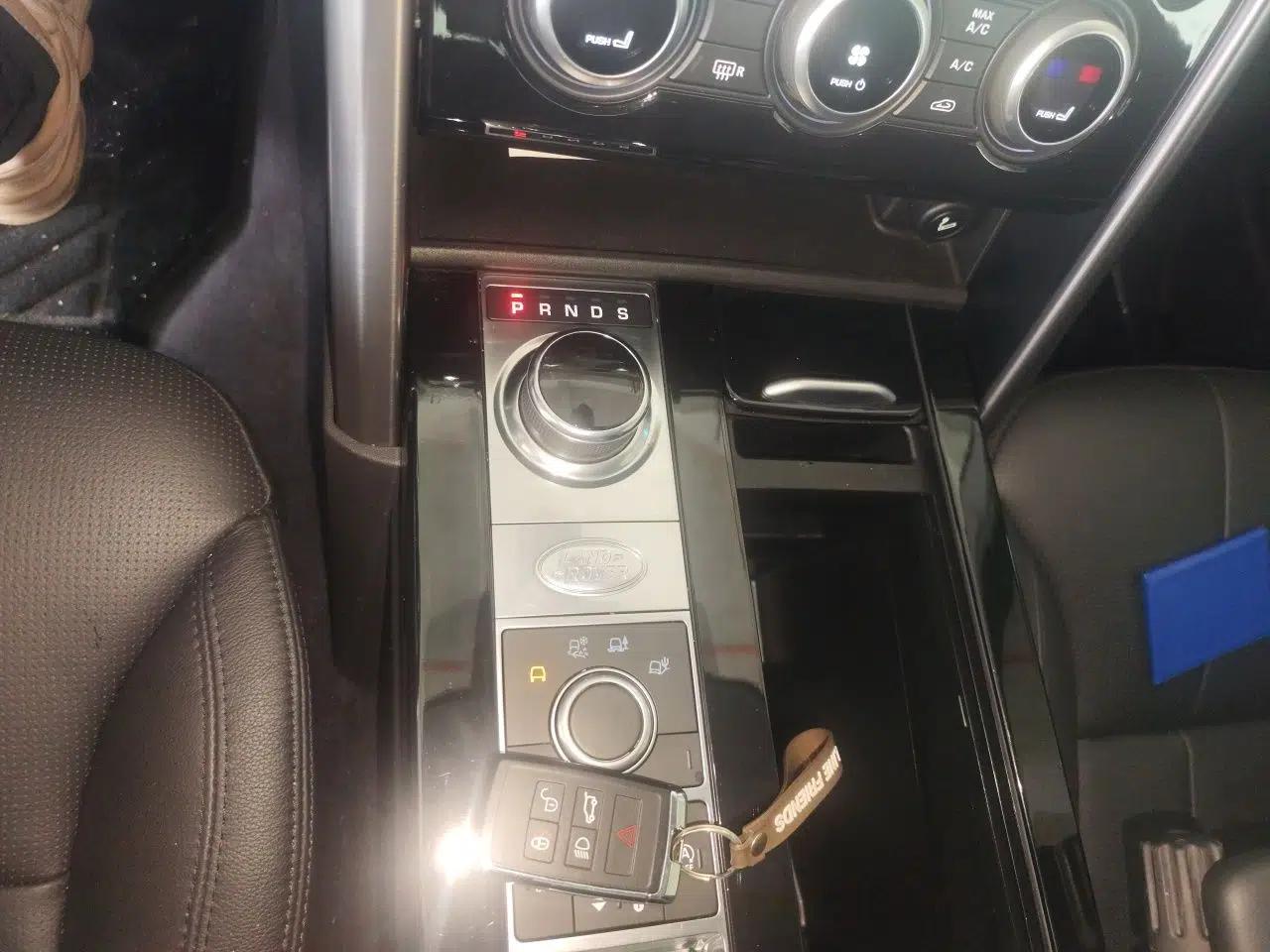 Land Rover Discovery 2020 2.0T 30th Anniversary Special Edition — миниатюра 15