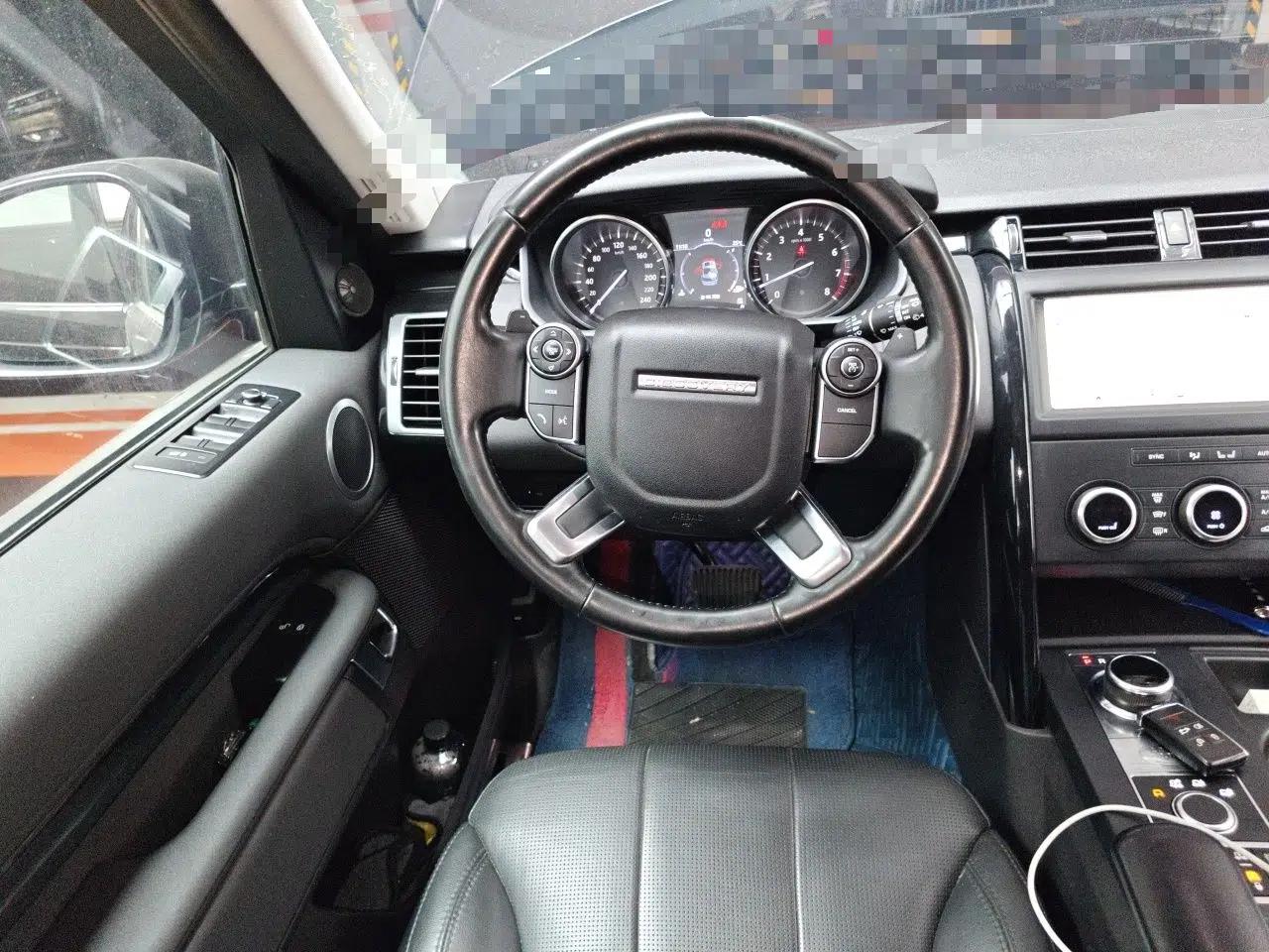 Land Rover Discovery 2018 2.0T SE — миниатюра 11