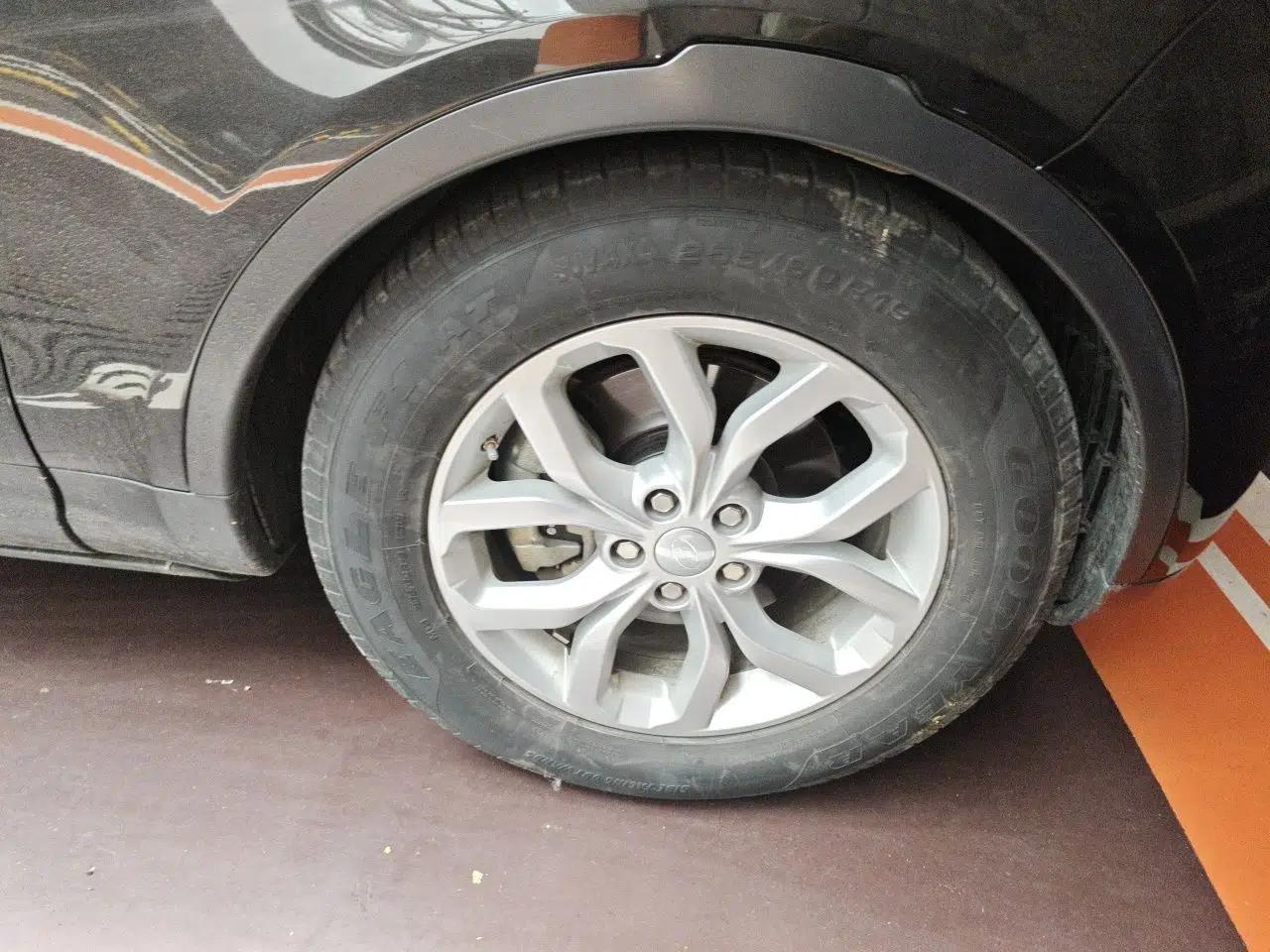 Land Rover Discovery 2018 2.0T SE — миниатюра 8