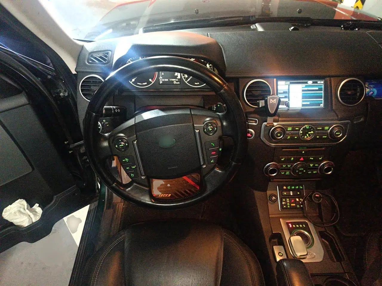 Land Rover Discovery 2013 3.0 SDV6 Prestige Black Limited Edition — миниатюра 11