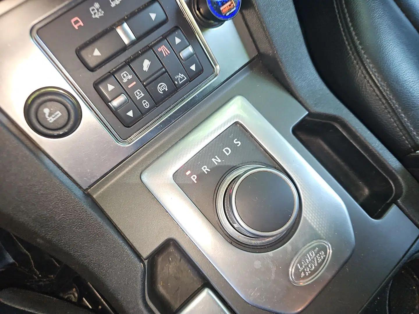 Land Rover Discovery 2015 3.0 SC V6 HSE — миниатюра 15
