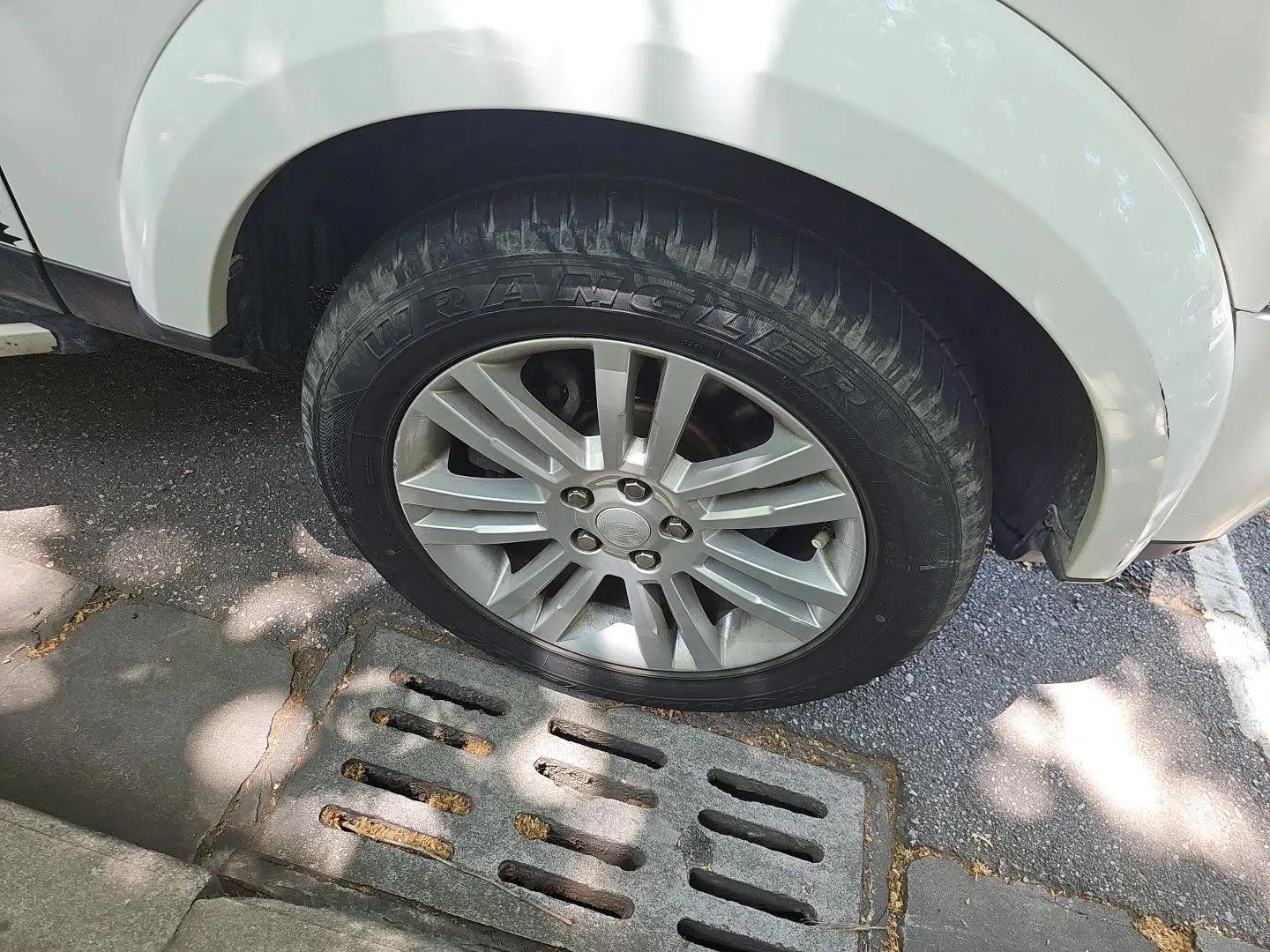 Land Rover Discovery 2015 3.0 SC V6 HSE — миниатюра 8