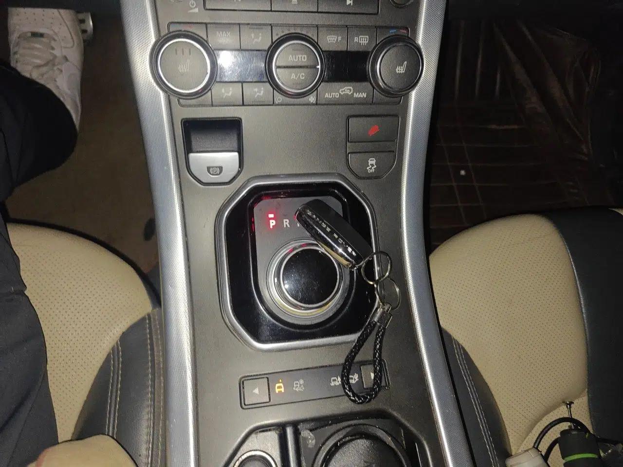 Land Rover Range Evoque 2013 2.0T 5-Door Ignite Edition — миниатюра 15
