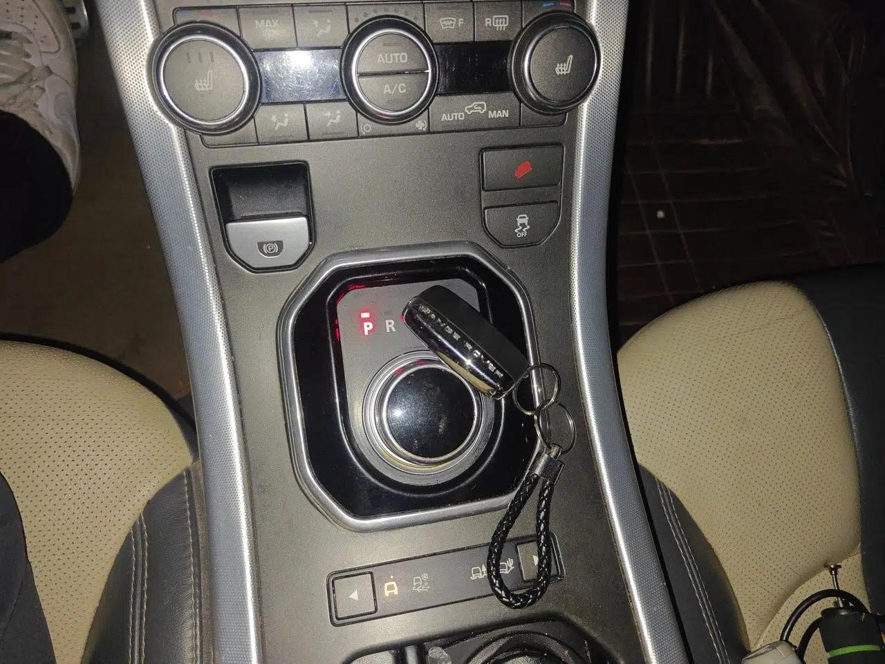 Land Rover Range Evoque 2013 2.0T 5-Door Ignite Edition — миниатюра 9