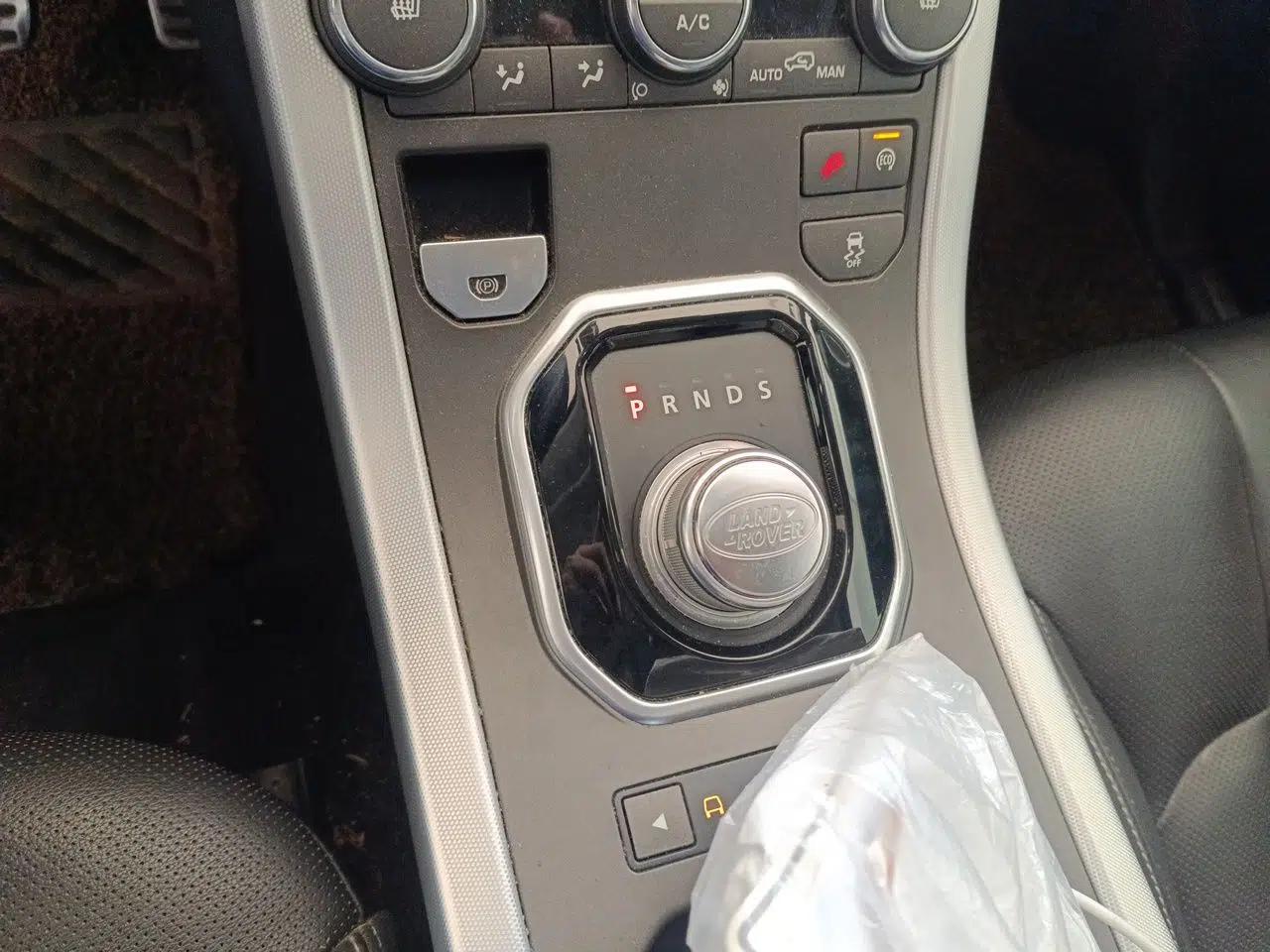 Land Rover Range Evoque 2015 2.0T Five-Door Sporty Edition — миниатюра 15
