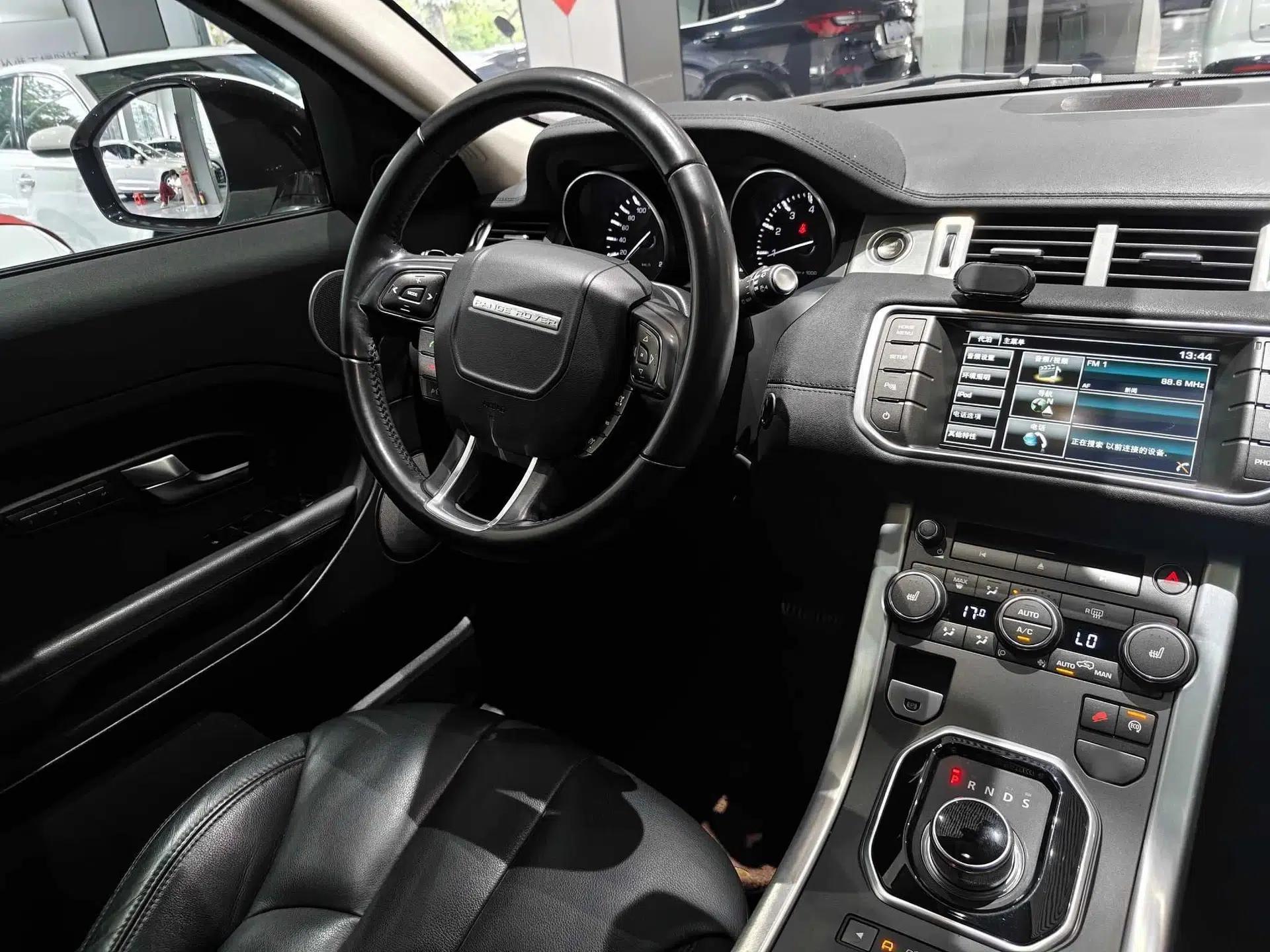 Land Rover Range Evoque 2015 2.0T Five-Door Zhiyao Edition — миниатюра 26