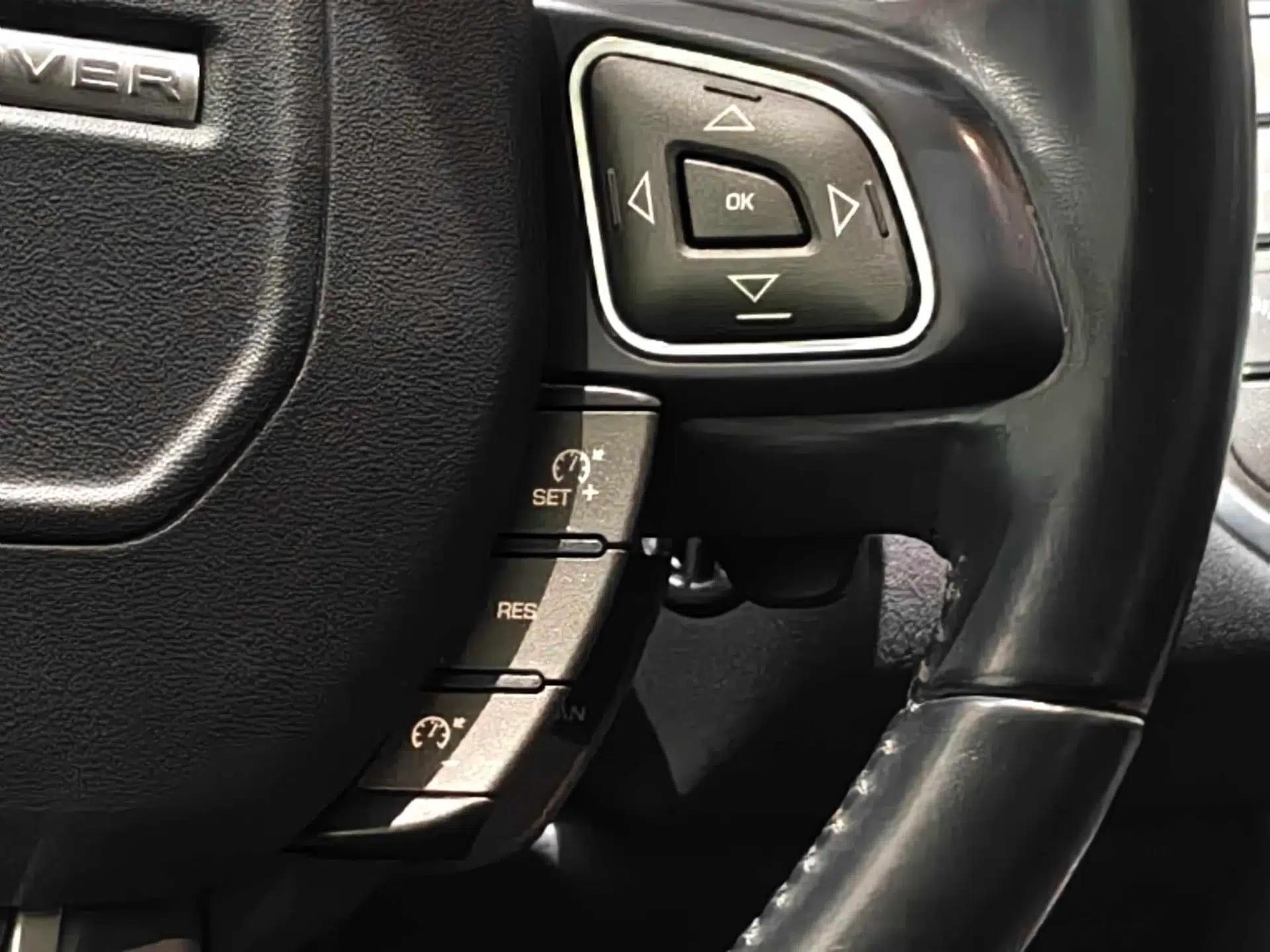 Land Rover Range Evoque 2015 2.0T Five-Door Zhiyao Edition — миниатюра 30