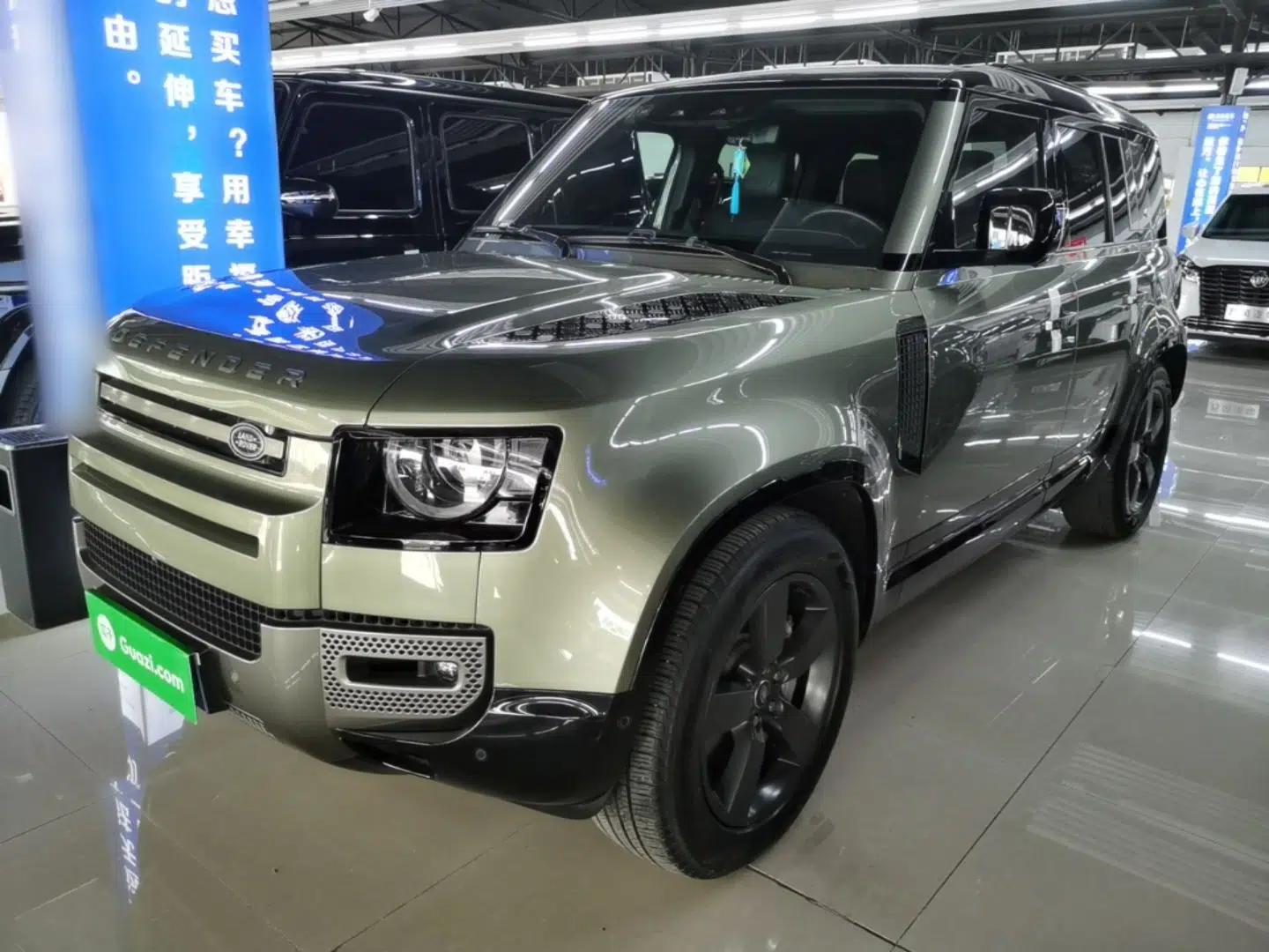 Land Rover Defender 2023 Facelift 110 3.0T P400 X-DYNAMIC HSE — миниатюра 1
